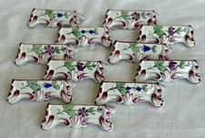 11 PORTE COUTEAUX EN FAIENCE