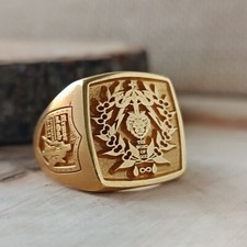 Gold Custom Signet Ring - Lion