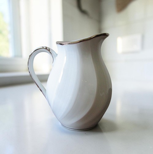 Pot lait porcelaine - pot,