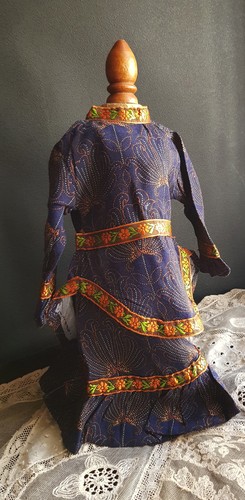 Joli ensemble robe - robe,, poupée