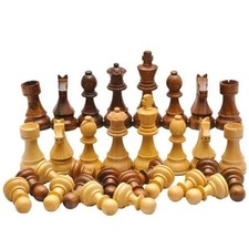 Pièces d'échecs en bois