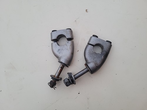 Paire pontets guidon 850 - pontets,