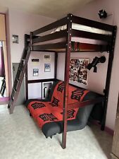 lit mezzanine en bois marron 