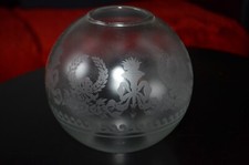 Ancien globe en verre dépoli gravé lampe lustre ouverture 6 cm