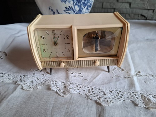 Ancien reveil boite - reveil, a