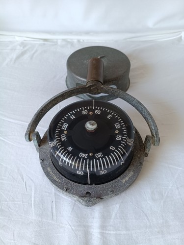 Ancien compas navigation - ancien,