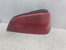 Feu arriere principal droit