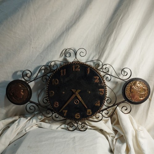 Ancienne pendule mécanique - ancienne,