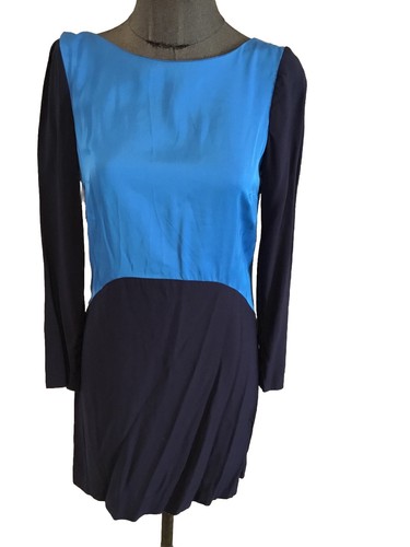 Très belle robe dos - très,