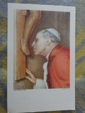 image pieuse  pie XII  au pieds d'un crucifix salomone, roma italie