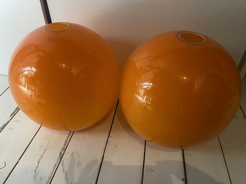 Paire globes - de,
