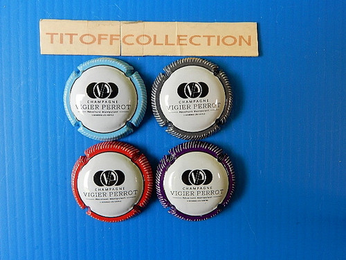 Série capsules de - de,