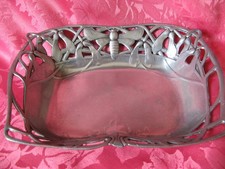 PLAT CORBEILLE EN ETAIN ART NOUVEAU PAPILLON VEGETAUX