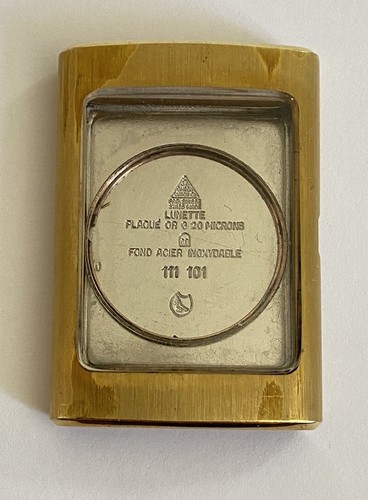 Quasi neuf boitier plaque - quasi,