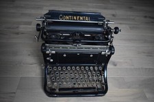 Machine à écrire. 1930's. Continental. Clavier QWERTZ . N°id: 74596. Allemagne.