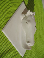 cadre téte de cheval en platre 30cms x 45cms