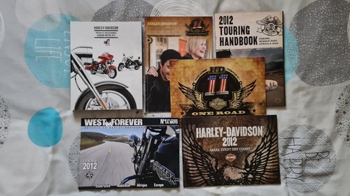 Lot harley davidson catalogue - lot, davidson:catalogue