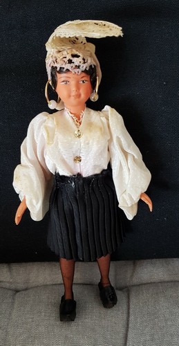 Ancienne poupee tenue - ancienne,