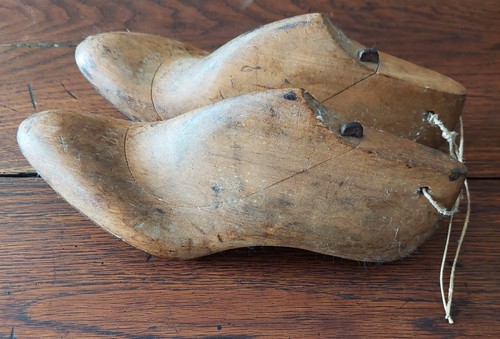 Formes chaussures - formes, à