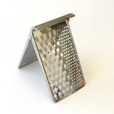 Râpe à fromage et coupe légumes très vintage orange des années 70 -FRANCE