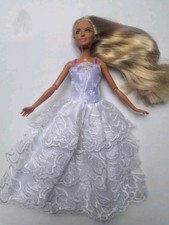 Robe de poupée type Barbie en