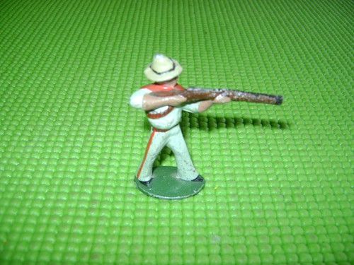 Quiralu cow boy fusil - fusil, debout