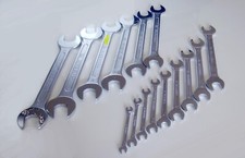 LOT DE 15 CLES PLATES EN ACIER