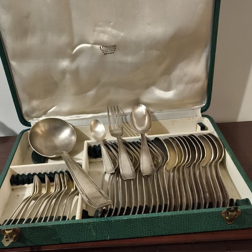 Ménagère métal argenté - , 37