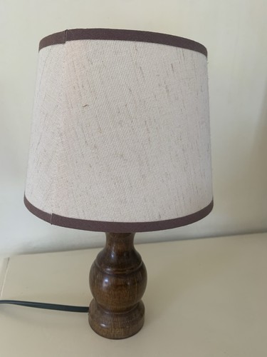 Ancienne lampe chevet bois - de,