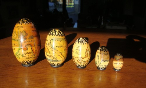 Oeufs peints bois laqué - peints,