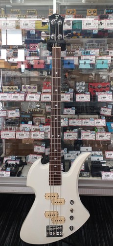 Guitare basse électrique