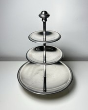 Présentoir à gâteaux 3 niveaux en métal argenté - XXème