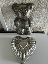 Deux Grands Moules , Ourson Et