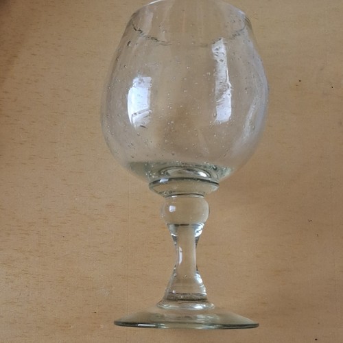 Vase sur pied - , en