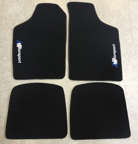 Tapis sol pour polo - de,