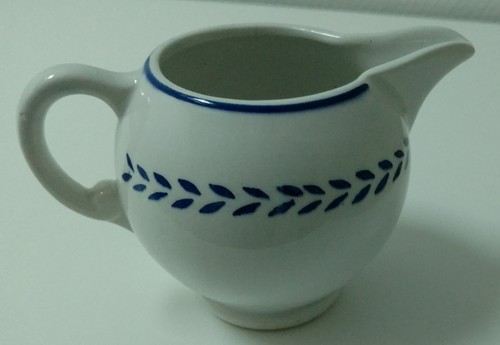 Pot lait crémier en - à,