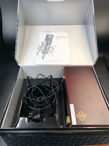 Neumann ai wired - u,