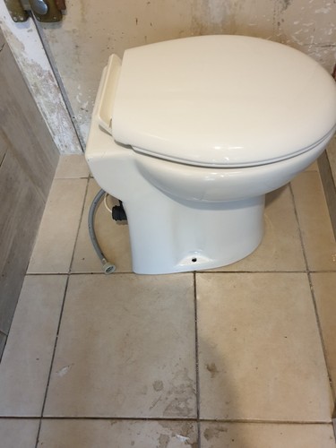 Vend broyeur pour wc - je,