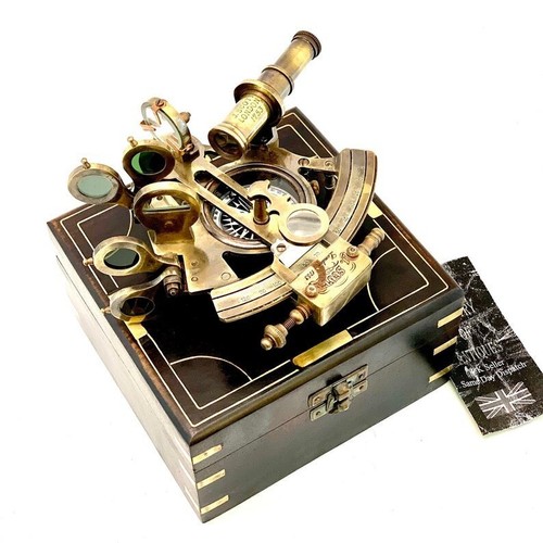 Boussole nautique sextant