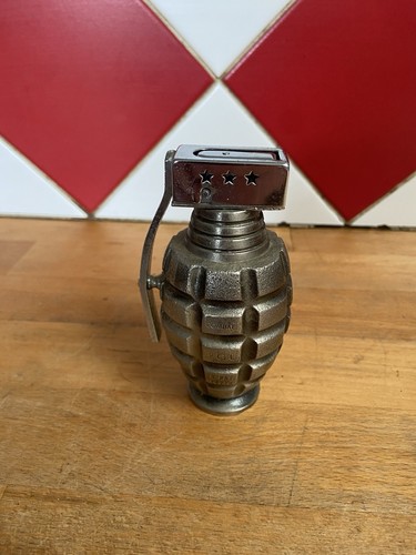 Ancien briquet vintage - vintage, a