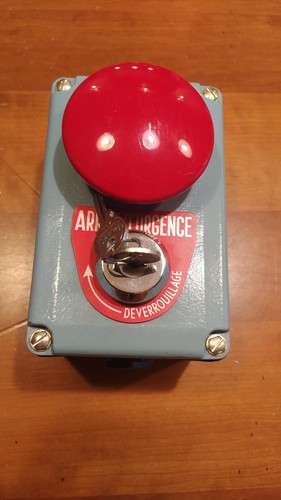 Ancien coup poing rouge - poing,