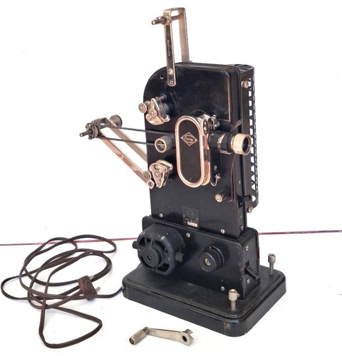 Beau rare projecteur eumig - et,