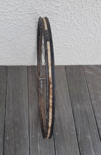 Ancienne roue chapeau - , de