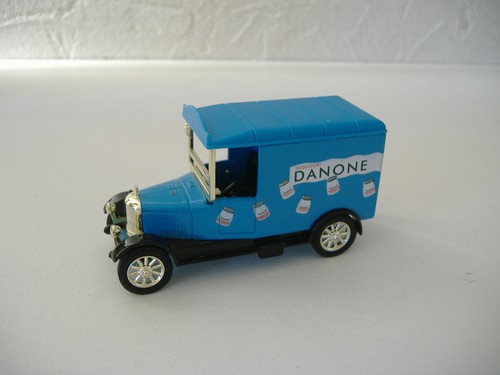 Miniature camion danone - 1/44,