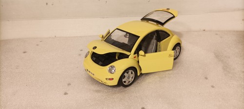 New beetle burago - 1/18,