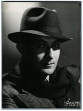 France, Acteur Daniel L.  Vintage . Photo Studio Harcourt  Tirage argentique