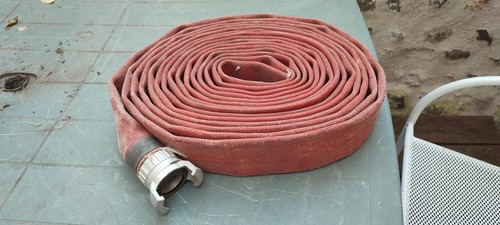 Tuyaux lance incendie pompier - tuyaux,