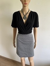 Robe noire et blanche Naf Naf taille 36 jamais portée 