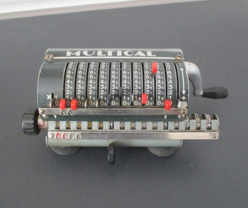 Ancienne machine calculer - machine, a