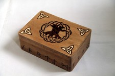 Boite bois gravé viking - en,
